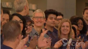 庫(kù)克：iPhone 8銷售火爆 剛一上市就出現(xiàn)脫銷
