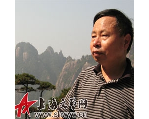張鴻聲評(píng)佟文西《情戀長(zhǎng)盛川》：意新出眾情真感人