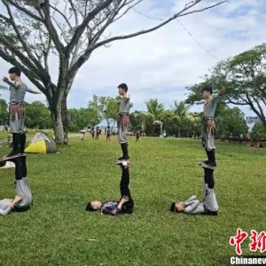 “蒙派雜技”在南太平洋斐濟受追捧