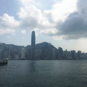 不堪“亂”負！暴力亂象下，香港的損失有多大？一個香港人的損失有多大？