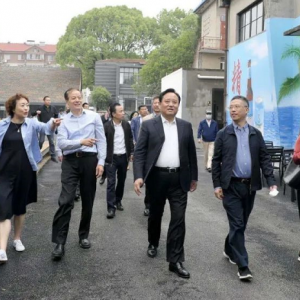 “畫說經(jīng)典展”于松江區(qū)云間糧倉啟幕，人文松江再添新地標(biāo)