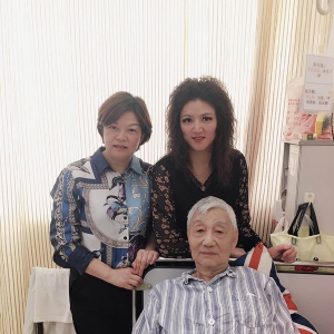 江琴副會(huì)長(zhǎng)、徐翠華常務(wù)副秘書(shū)長(zhǎng)全程陪護(hù)劉松林會(huì)長(zhǎng)手術(shù)