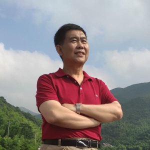 京滬川三地藝術(shù)家聯(lián)袂推出寫意高鐵主題的公益歌曲《流動(dòng)的畫廊》