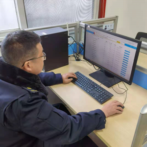 松江區(qū)城管經(jīng)開區(qū)中隊利用“一企一檔”為企業(yè)提供精準(zhǔn)服務(wù)