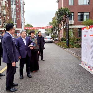 “中華民族一家親 花開(kāi)校園石榴紅” ——上海市松江區(qū)積極推進(jìn)中華民族共同體意識(shí)進(jìn)校園